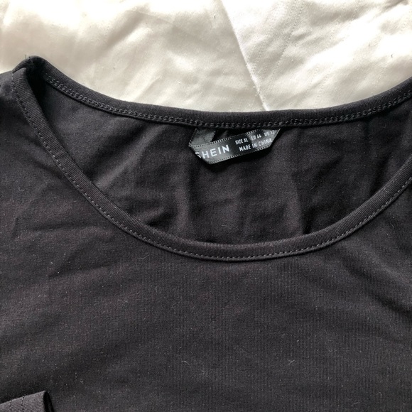 Cut Out Crop Top ♣️ - Picture 3 of 4